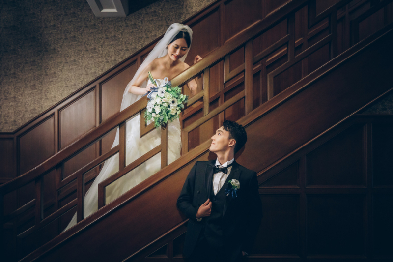 階段を利用してドラマチックに