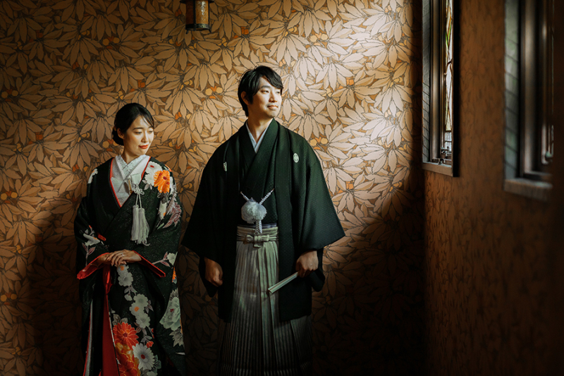 窓際で自然光を活かして