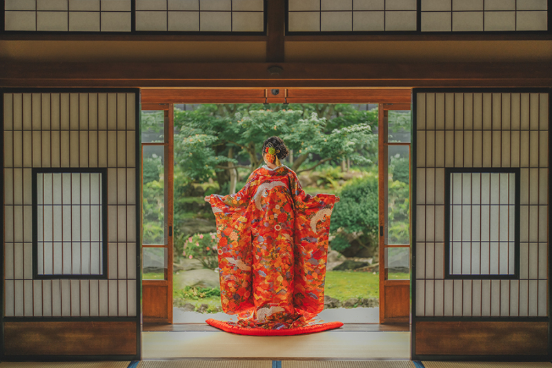 和装の後ろ姿ショット