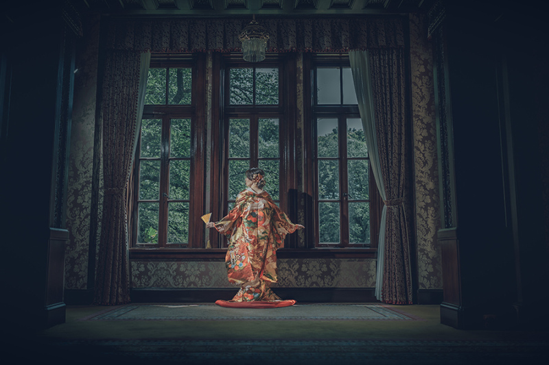 和装の後ろ姿ショット