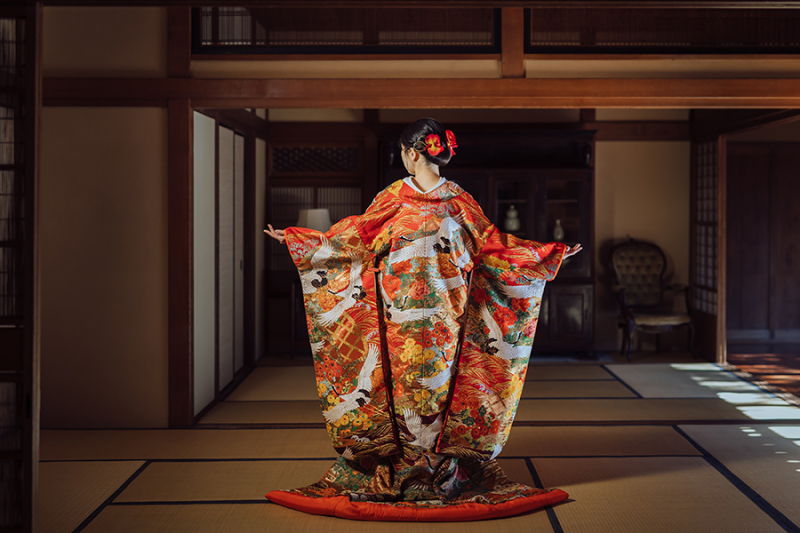 和装の後ろ姿ショット