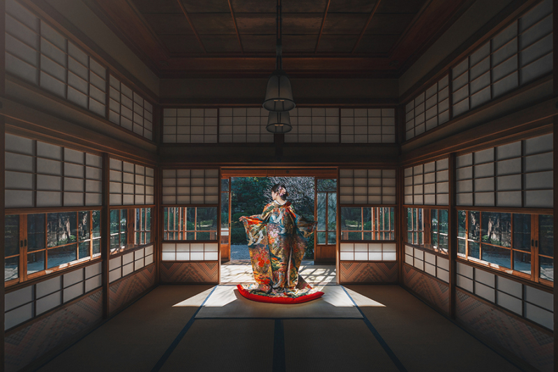 和装の後ろ姿ショット