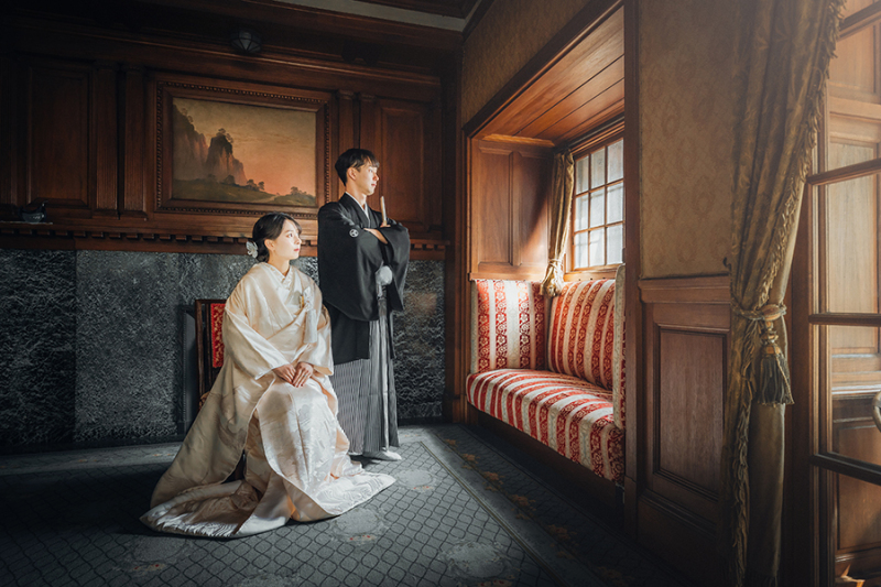 会場の椅子を利用して