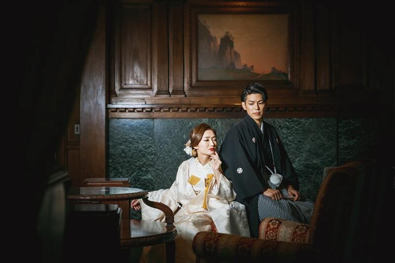 応接間でカッコいいお写真も