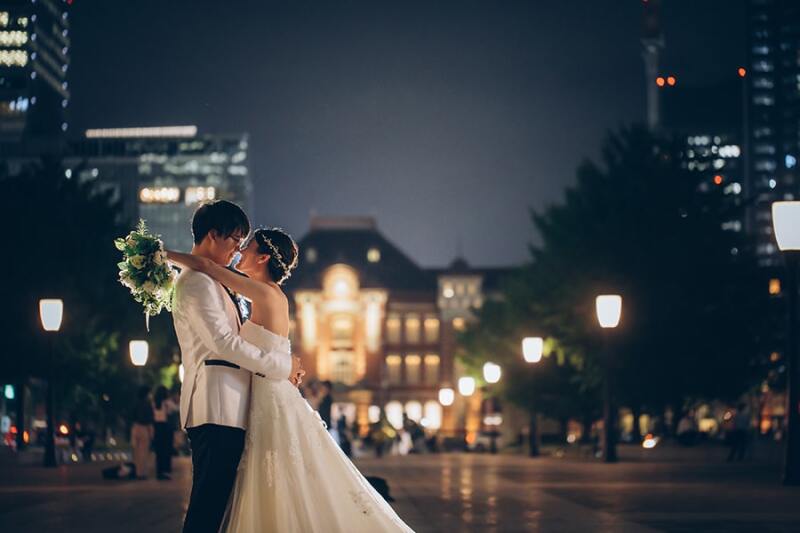 東京駅のライトを利用して