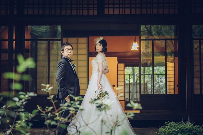 縁側の段差を活かして