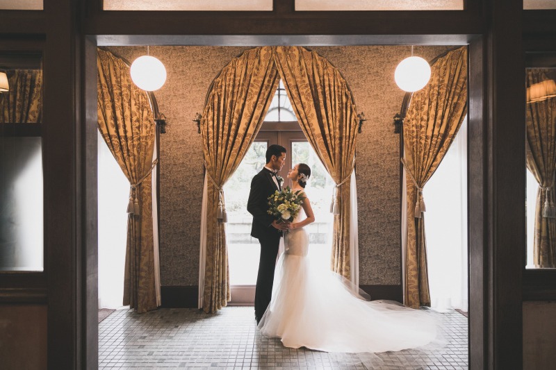 11:40 クラシカルな窓辺で