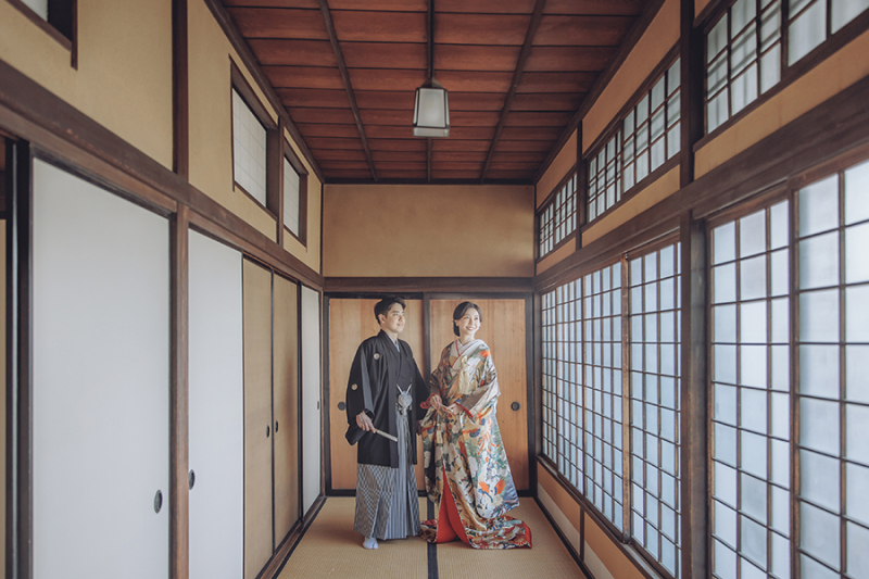 廊下でのカッコいいお写真も