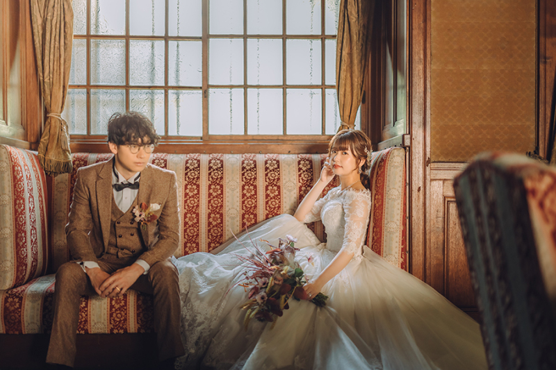 会場の椅子を利用して