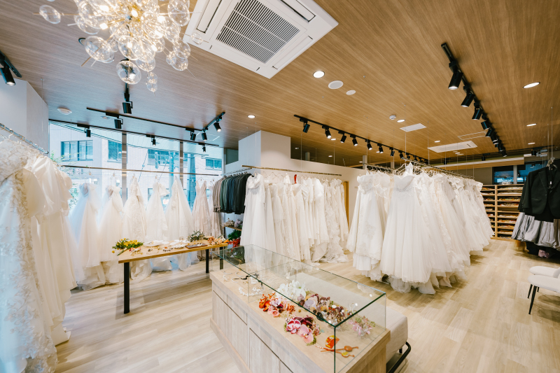 TORUTOKOYA photo&movie 新宿店_ウエディングドレスが豊富