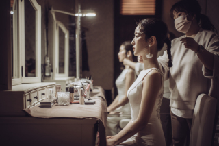 新婦ヘアチェンジ(かつら→洋髪)