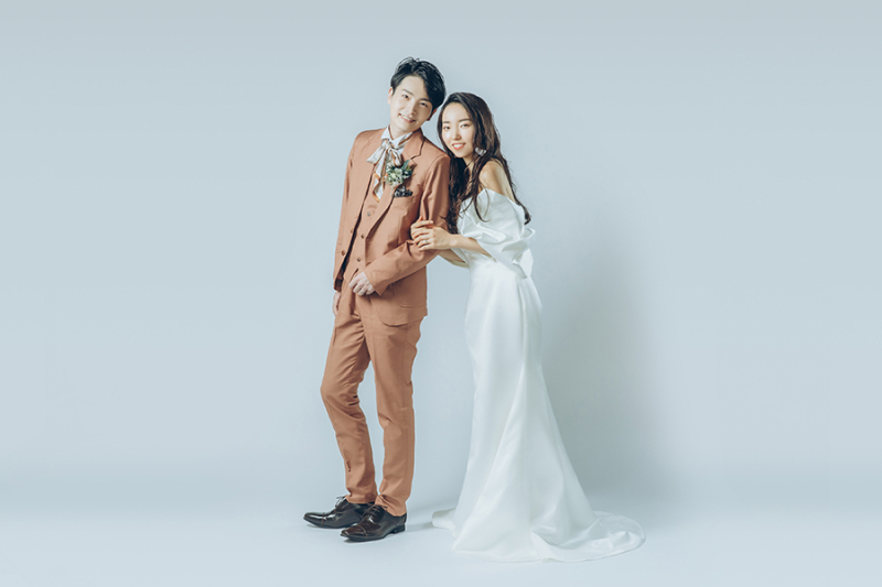 無駄を削ぎ落としたシンプルな背景