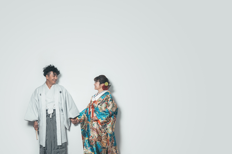 シンプルな背景だからこそおふたりを引き立たせます。