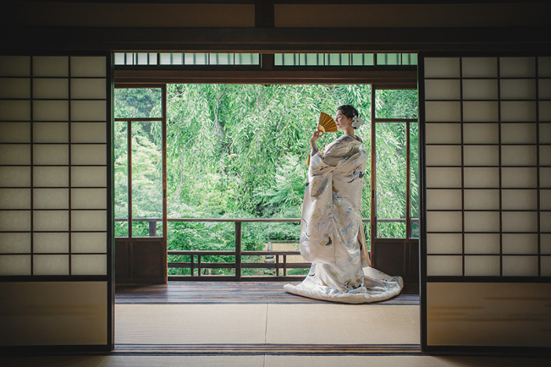 【旧安田楠雄邸＋東京駅(昼)】歴史邸宅+歴史的建造物プラン / 平日のみ_ご衣裳2着