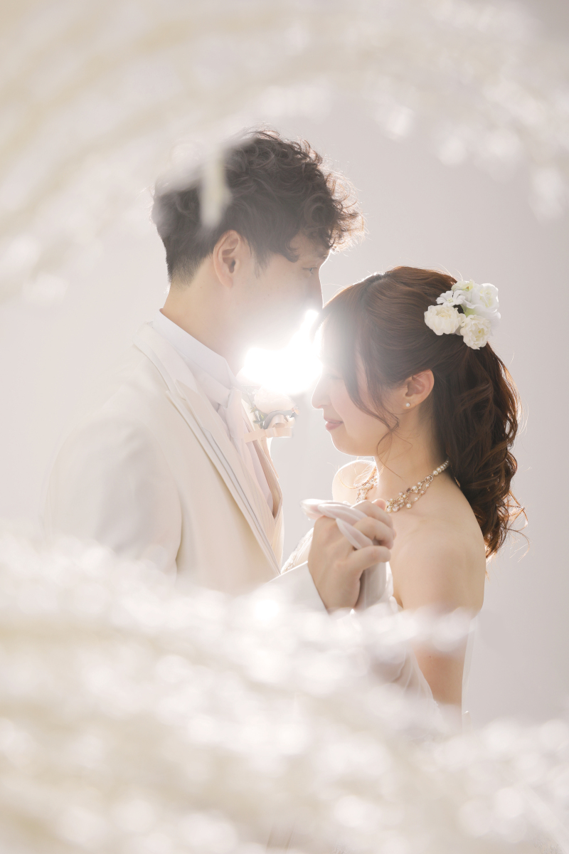 ススキごしに…