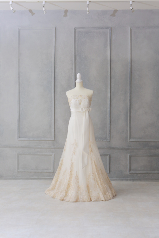 ウェディングドレス