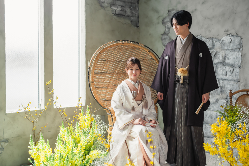 【洋装2着＋和装１着 スタジオフォト】130カットデータ付♪ ドライフラワーと本物のアンティーク家具に囲まれたこだわりの空間で