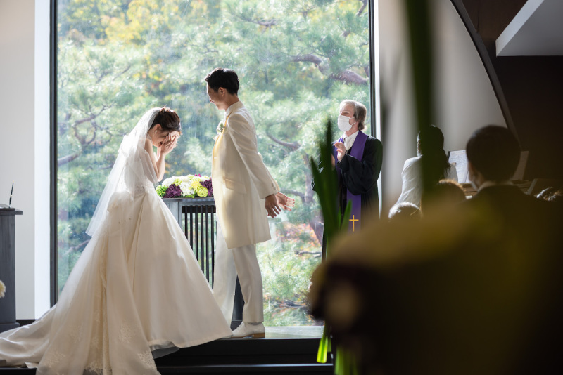 照れてつい笑顔が!