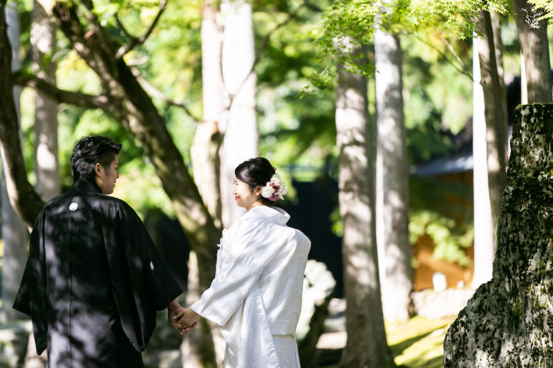 木漏れ日の中で