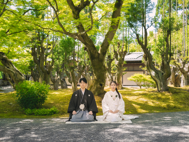 木々に囲まれた庭園がおふたりのものに