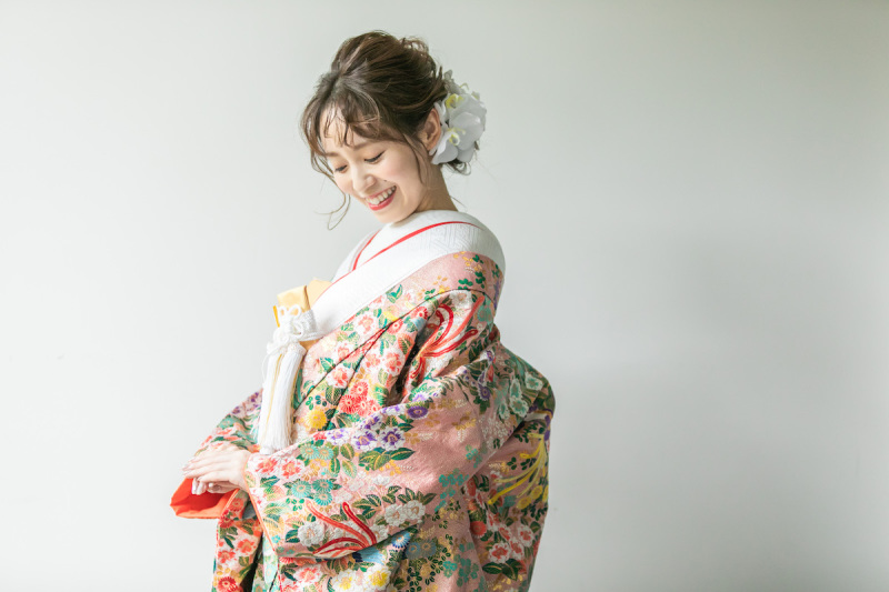 色のバリエーションや刺繍にも注目！