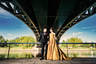 環水公園でのカラードレス撮影