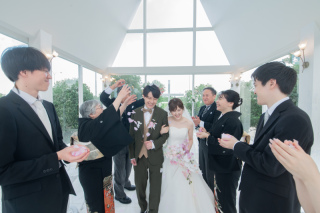 チャペルでの挙式風撮影　ケーキセレモニーも有ります　