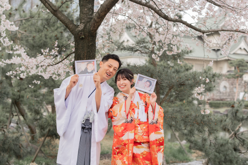 写真のうしろからお顔ひょっこり♡