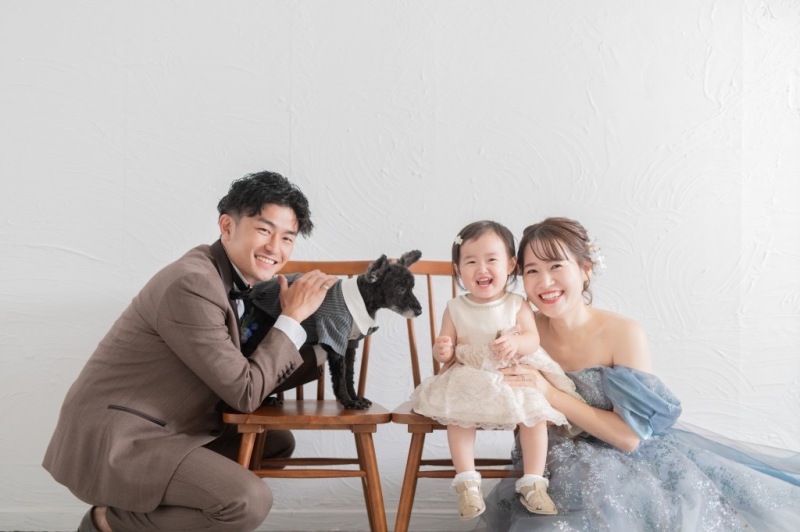 洋装スタジオ撮影お子様ワンちゃんとの楽しい撮影!