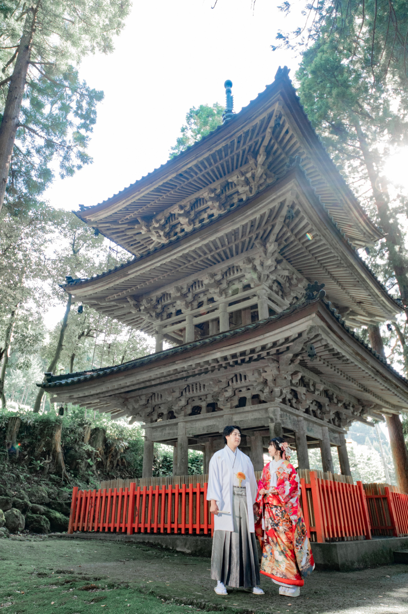 ダイナミックなな三重塔