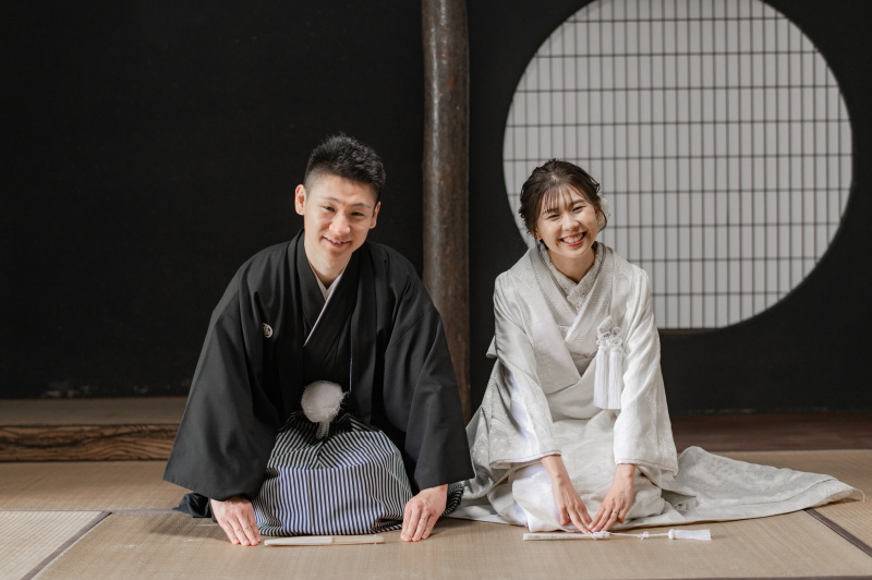 定番!正座でのお辞儀カット