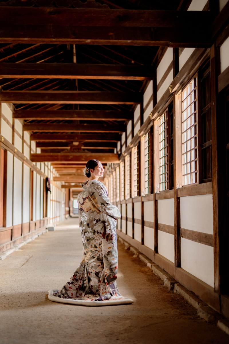瑞龍寺内の回廊にて