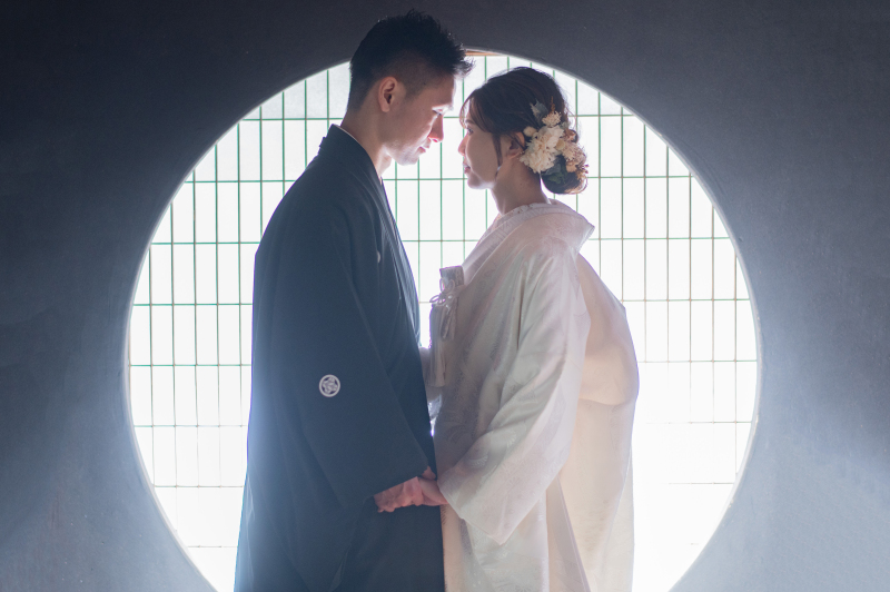 丸型障子前でのカット