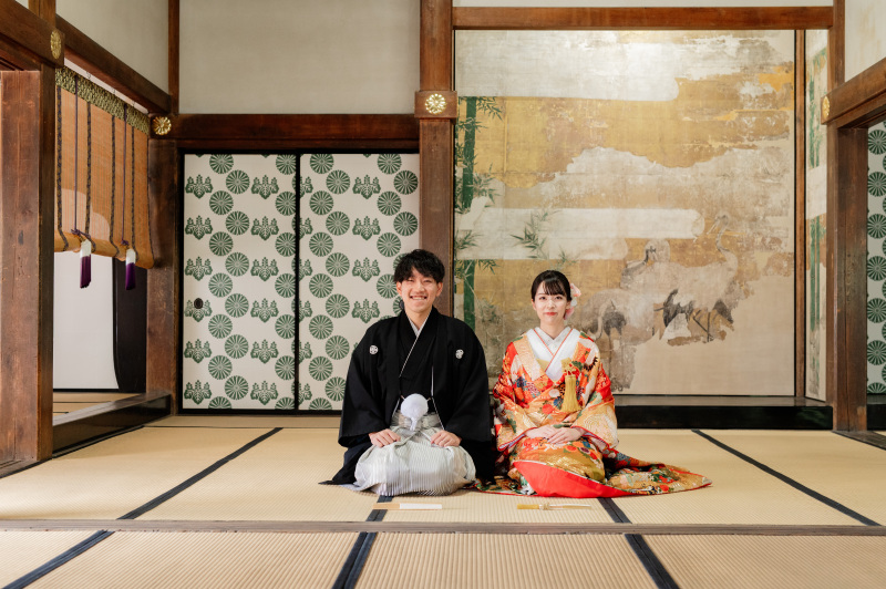 座敷での正座カット