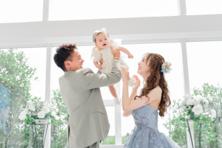 子供写真館で1000組以上の撮影経験もございます！お子様との自然なお写真もお任せください！