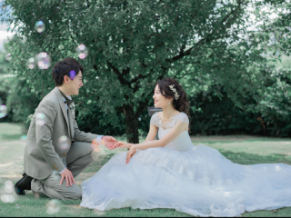 【色お鮮やかにお二人を彩るグリーンフォト】ナチュラルな雰囲気がお好みなお二人に！中央植物園での洋装　全データ　撮影プラン