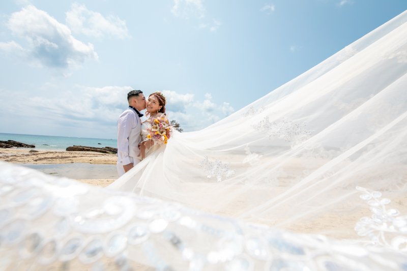 ベールをなびかせて