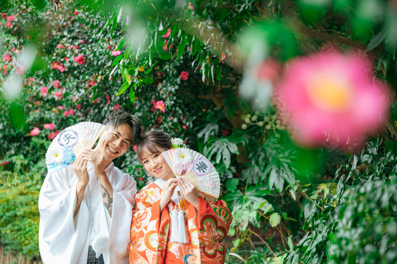 扇子からひょっこり♡