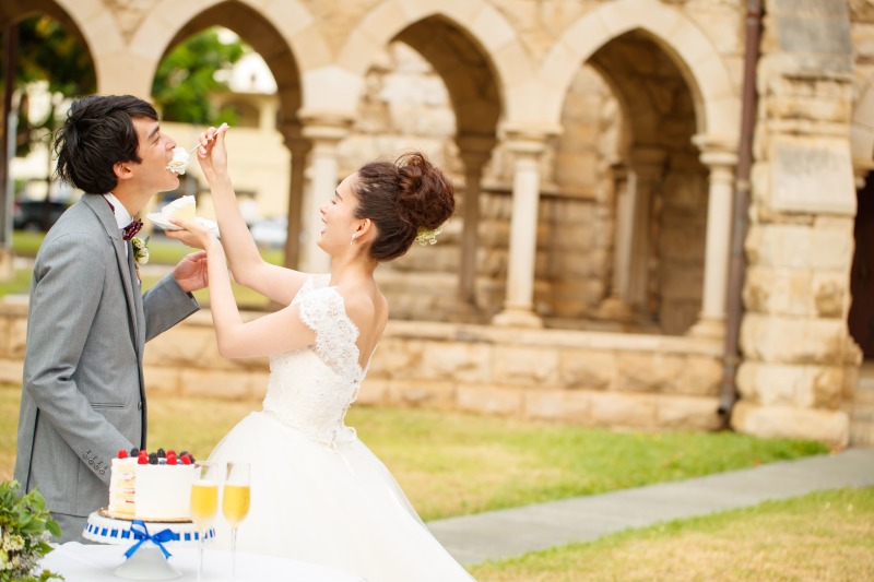 挙式後は乾杯&入刀セレモニー