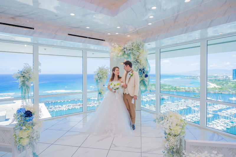 ホテル最上階からワイキキの景色を一望