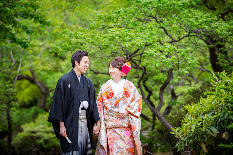 庭園の新緑が清々しい一枚