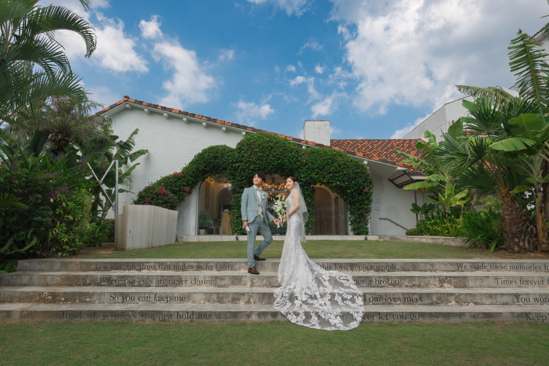 小さな結婚式 沖縄イル・ド・レ店_ガーデンで撮影できる