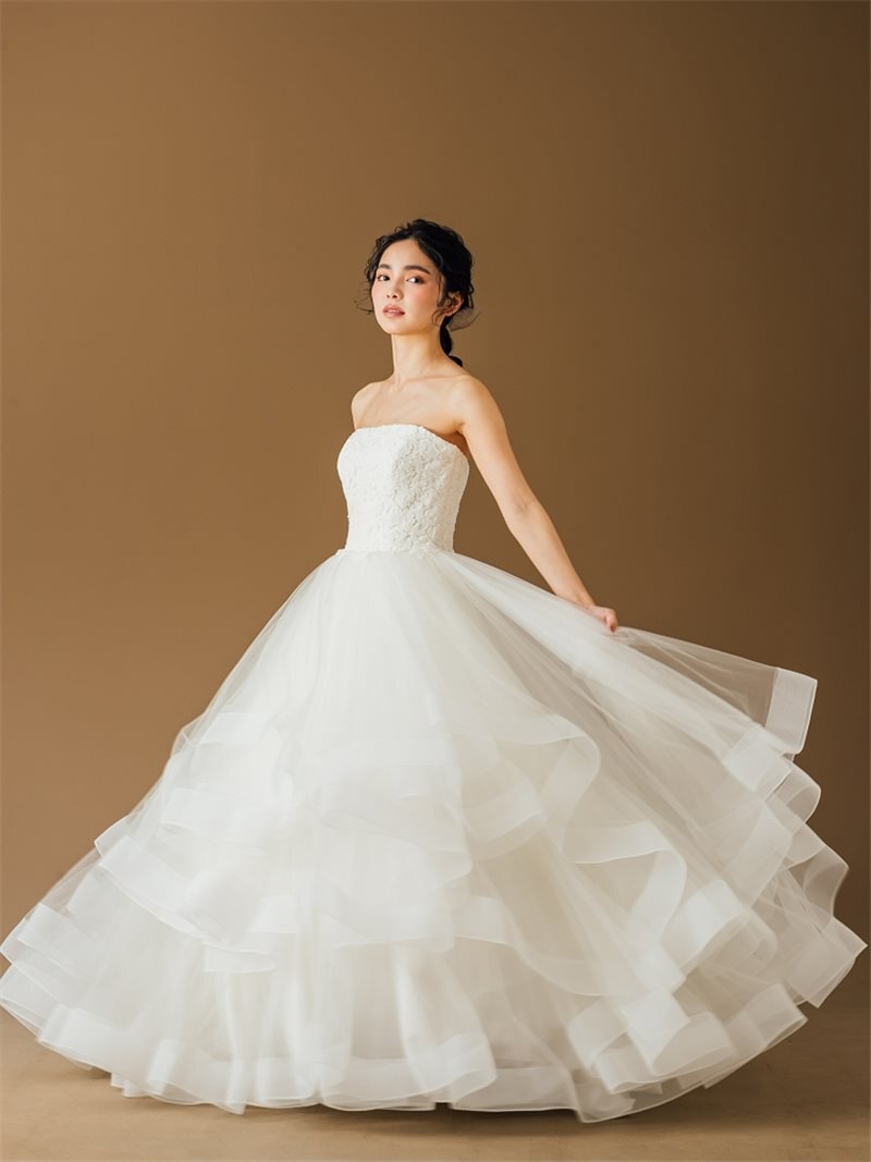 【プリンセス】ふんわりシルエットで豪華キュートに