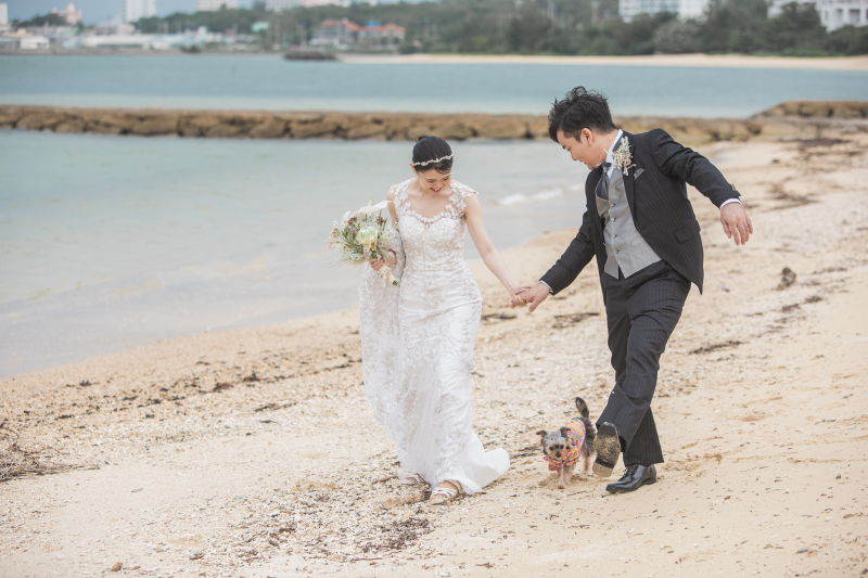 小さな結婚式 沖縄イル・ド・レ店_ペットと一緒に撮影できる