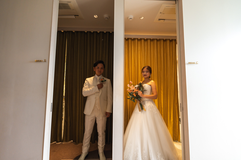 小さな結婚式 沖縄イル・ド・レ店_ウエディングドレスが豊富