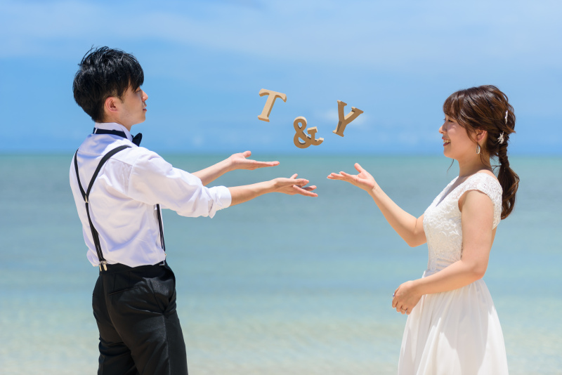 小さな結婚式 沖縄イル・ド・レ店_海で撮影できる