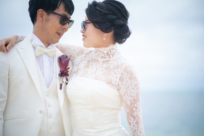 小さな結婚式 沖縄イル・ド・レ店_海で撮影できる