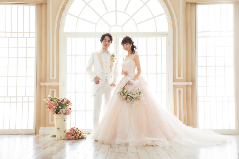 カラードレスが豊富な埼玉県の12スタジオを比較 前撮り 結婚写真 フォトウェディングのphotorait
