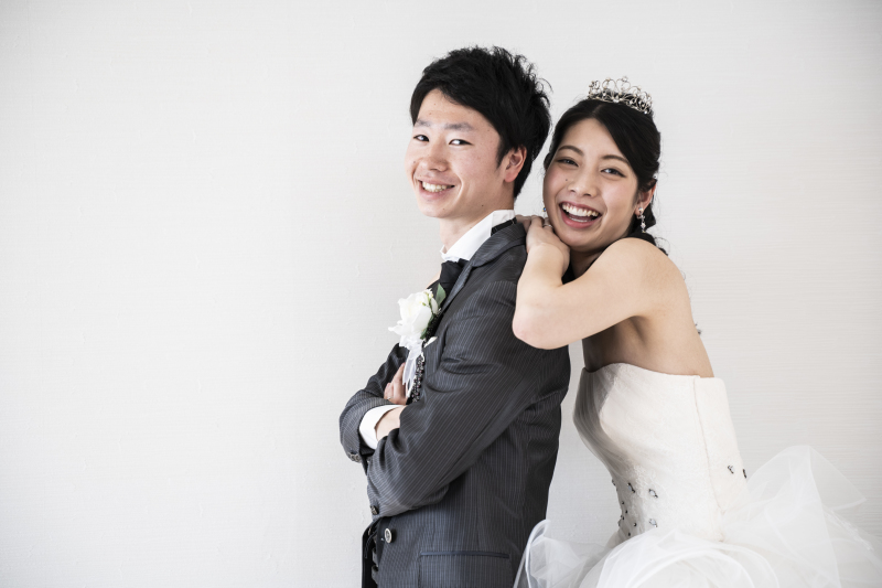 ポーズはみんな次第 全員でポーズを考えながら 楽しくオシャレに残す幸せな時間 撮影日 年3月14日 マリエールオークパイン小松 ハート スタジオ小松店 マリエールオークパイン小松 石川県でフォトウェディング探すならphotorait