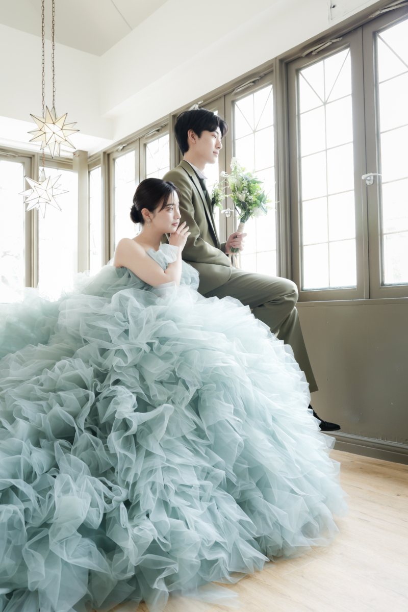 圧倒的ボリュームで残す【和装2点ロケ＋洋装2点スタジオプラン】特別な一日を華やかに彩るウェディングフォト